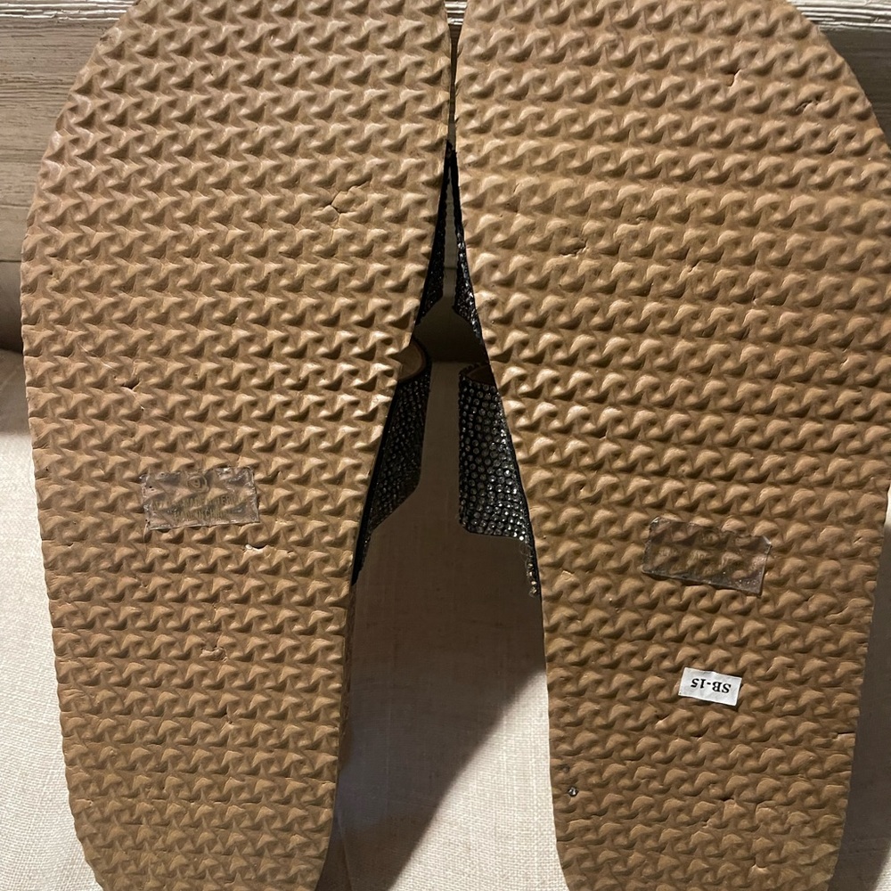 Sandals - Picture 3 of 3